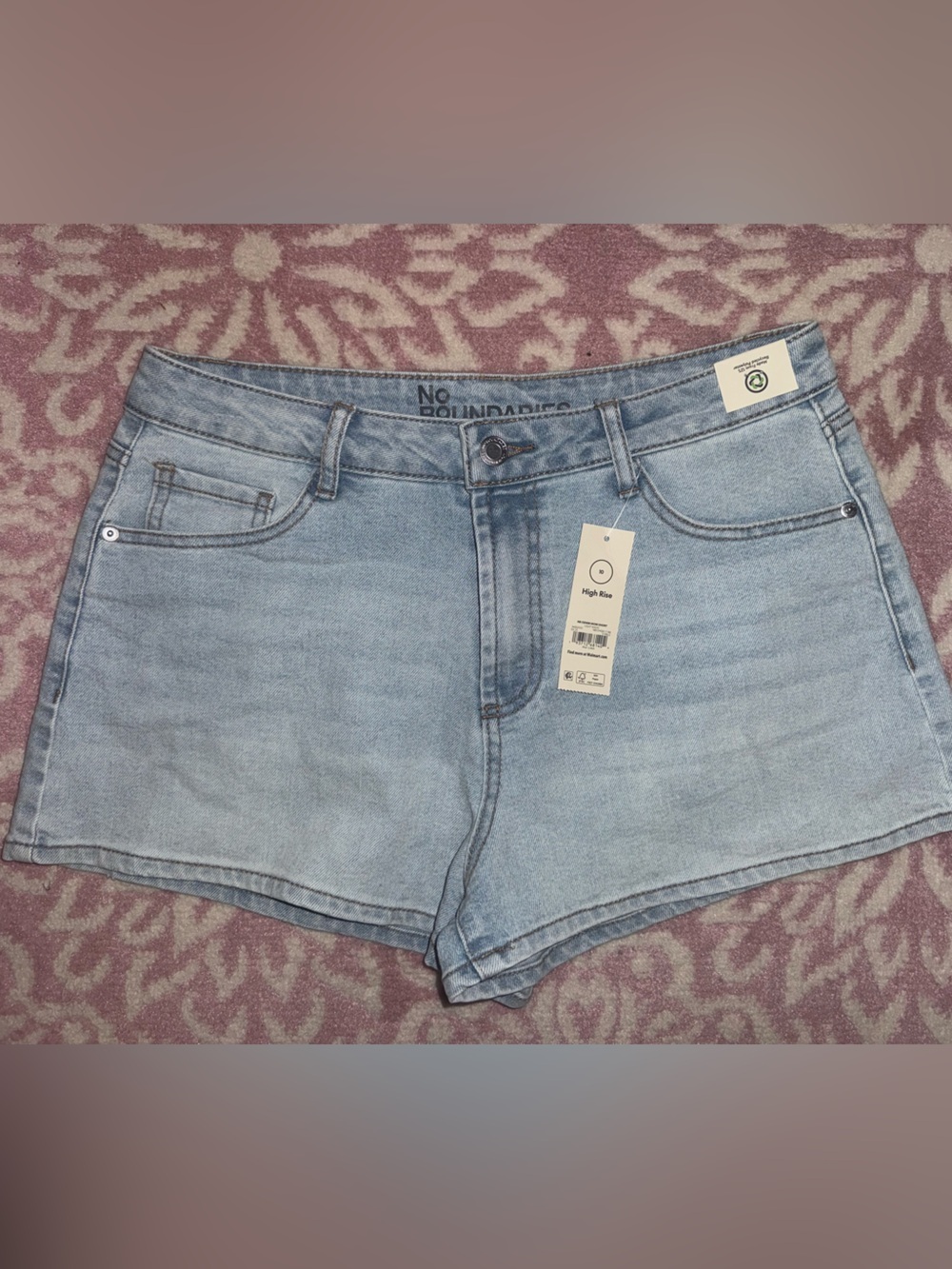 NWT No Boundaries High Rise Light Wash Denim Shorts Size 10 Shorts